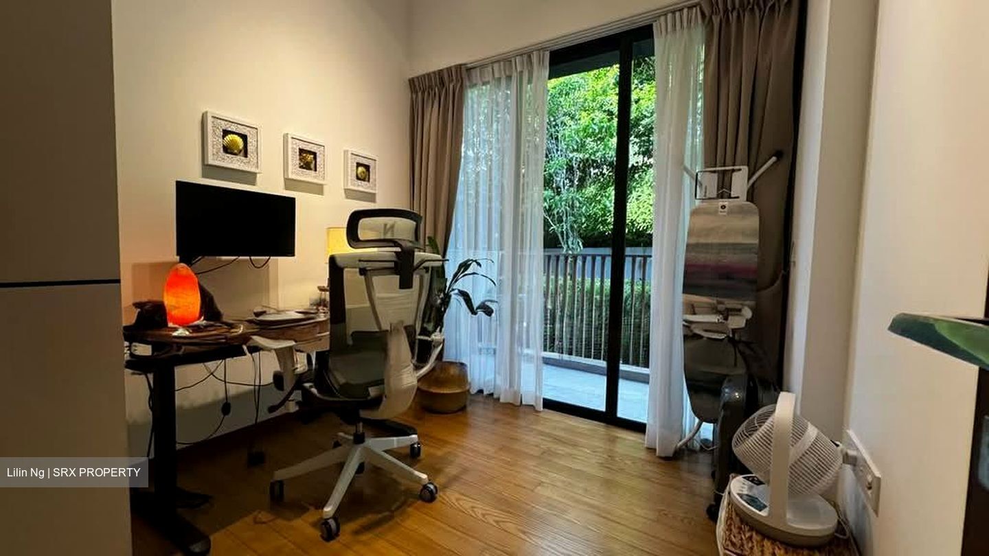 Royalgreen (D10), Condominium #585615771